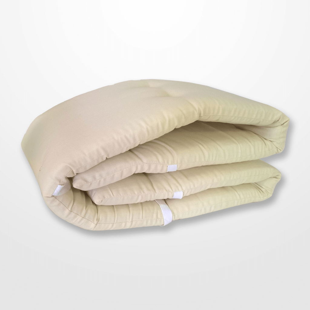 Krémszínű sörpad párna