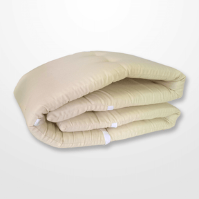 Krémszínű sörpad párna