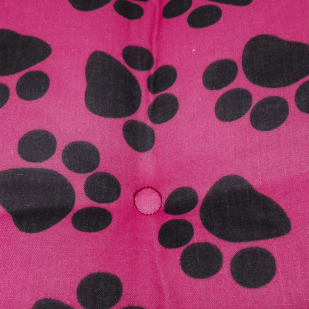 kutyapárna pink alapon fekete tappancsok